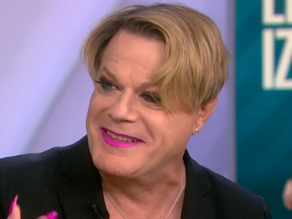 Gender Fluid Comic Eddie Izzard Now Using She/Her Pronouns