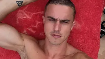 Follow Instagram Influencer Hendrik Giesler: Your Daily Dose of Hotness